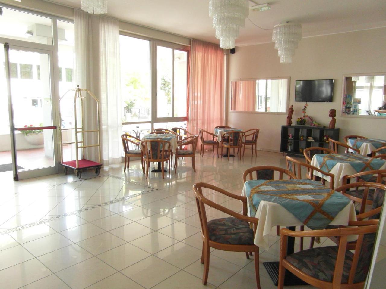 Hotel Admiral Cesenatico Zewnętrze zdjęcie